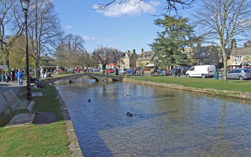 Bourton-on-the-Water stone bridges